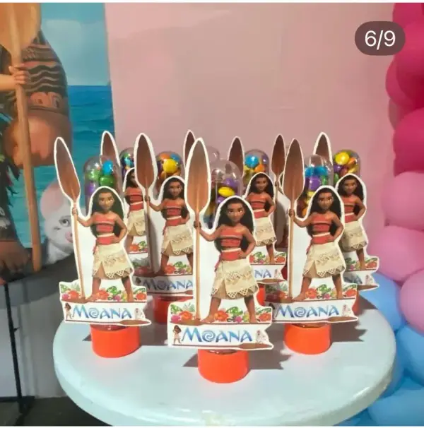 Tubetes com apliques de personagem Moana - Profissional Print